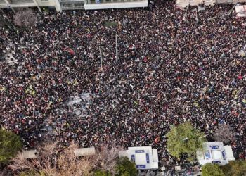 Έφοδος του ΣΔΟΕ στα γραφεία του Συλλόγου Συγγενών Θυμάτων Τεμπών
