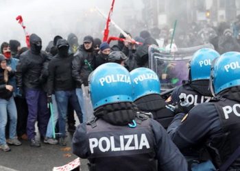 Σε πόλεμο με τις καταλήψεις και στο Τορίνο η Μελόνι