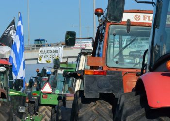 Καταρρέει η προσπάθεια διάσπασης των αγροτών – «11 από τα 18 μπλόκα πήραν πίσω το αίτημα για διάλογο»