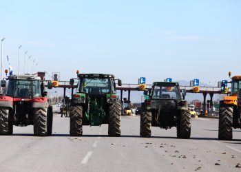 Παραμένουν οι αγρότες στα μπλόκα: Κλιμακώνουν τις κινητοποιήσεις στα Μάλγαρα – Προειδοποιούν πως θα συνεχίσουν έως και την Πρωτοχρονιά