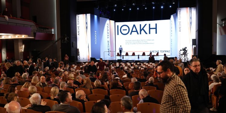 Καλπάκης για «Παλλάς»: «Δεν ήμουν στον εξώστη» – «Άργησα και έμεινα στο φουαγιέ»