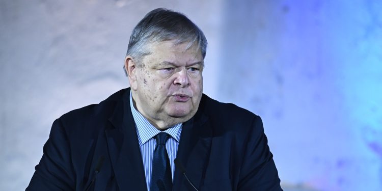 Ευάγγελος Βενιζέλος: «Κωμικοτραγικό το θέαμα στην Επιτροπή για τον ΟΠΕΚΕΠΕ – Πηγαίνουμε σε εκλογές καταγραφής»