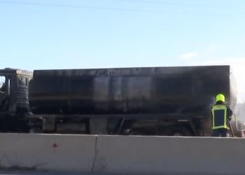 Υπό έλεγχο η φωτιά σε βυτιοφόρο στην Ε.Ο. Θεσσαλονίκης – Σερρών