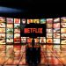 Νέα εποχή στο streaming: Η Netflix εξαγοράζει τη Warner Bros. Discovery