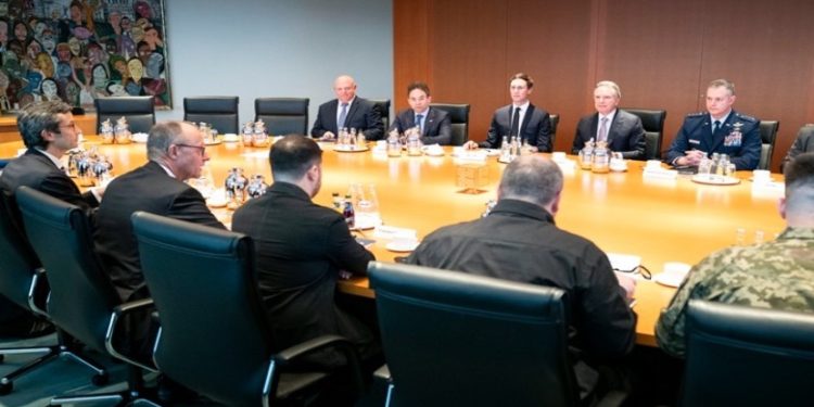 «Μικρά βήματα σε μακρύ δρόμο» η πρόοδος που επιτεύχθηκε στις συνομιλίες του Βερολίνου για την Ουκρανία