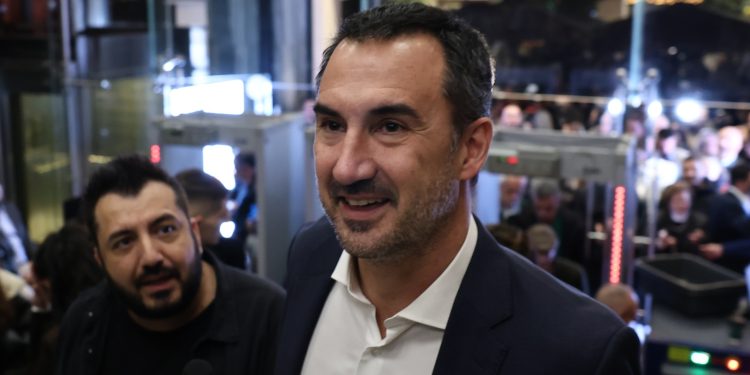 Απόφαση της ΠΓ της Νέας Αριστεράς με αιχμές κατά Τσίπρα – Υπέρ και η ομάδα Χαρίτση, καταψήφισε ο Μπίστης