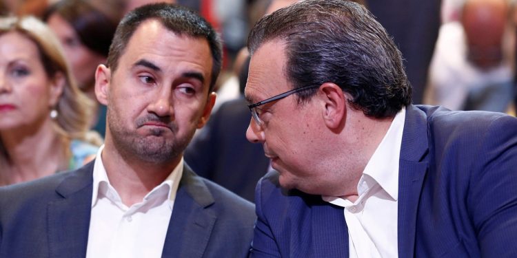 Οι εμφανίσεις Τσίπρα εντείνουν την εσωστρέφεια σε ΣΥΡΙΖΑ και ΝΕΑΡ