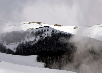 Τραγωδία στα Βαρδούσια Όρη: Σχεδόν αγκαλιασμένοι βρέθηκαν οι 4 νεκροί ορειβάτες (βίντεο)