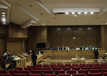 Δίκη Χρυσής Αυγής:  Ένοχοι και οι 42 κατηγορούμενοι λέει η εισαγγελέας – Η πρόταση και το σκεπτικό