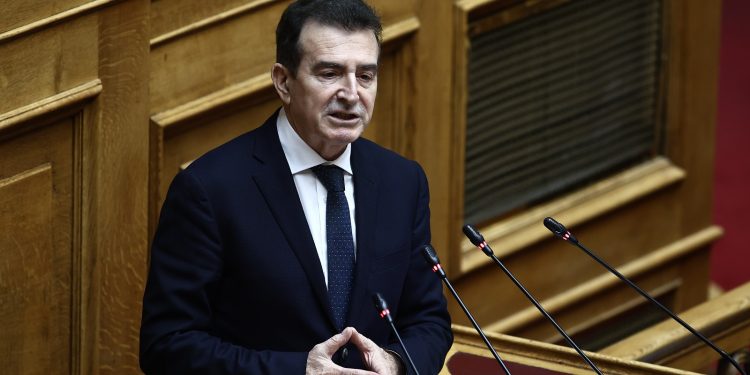 Ο Χρυσοχοΐδης στο βασίλειο των Λωτοφάγων – Τι είπε για την καταστολή στη Βουλή