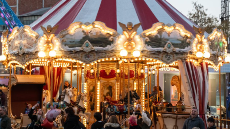 Τι να δείτε και πως να περάσετε φέτος στα χριστουγεννιάτικα χωριά της Αθήνας