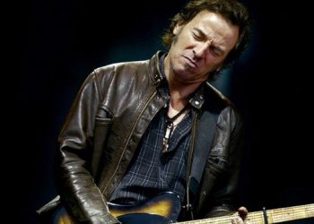 Streets of Minneapolis: Ο Bruce Springsteen υψώνει τη φωνή του ενάντια στον «κρατικό τρόμο» (βίντεο)