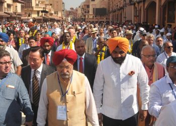 Ινδία: Υποχωρούν οι εισαγωγές ρωσικού πετρελαίου υπό το βάρος των αμερικανικών δασμών