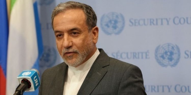 ΥΠΕΞ Ιράν σε Τραμπ: «Είμαστε έτοιμοι για πόλεμο αλλά και για διάλογο»