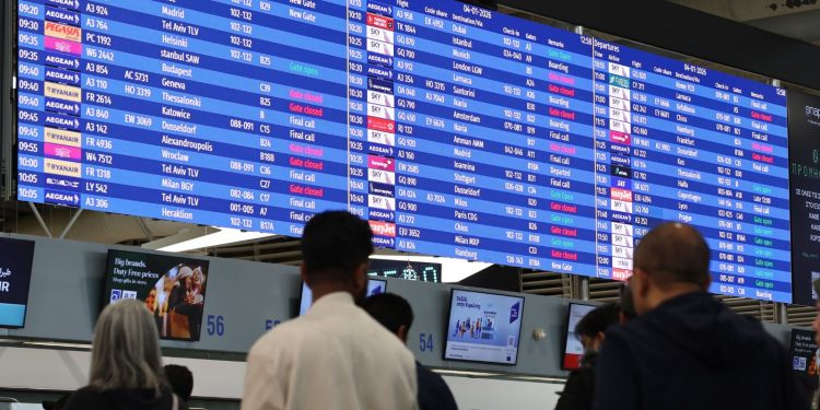 Αίγυπτος: Μαζικός εγκλωβισμός Ελλήνων μετά από ακυρώσεις πτήσεων προς Ιταλία