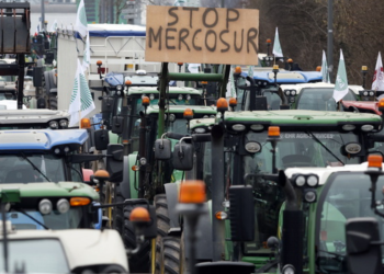 Στρασβούργο: Χιλιάδες αγρότες κατά της Mercosur (βίντεο)
