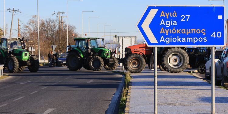 Το μεγαλύτερο πρόβλημα της κυβέρνησης δεν είναι το πότε θα φύγουν τα τρακτέρ από τους δρόμους
