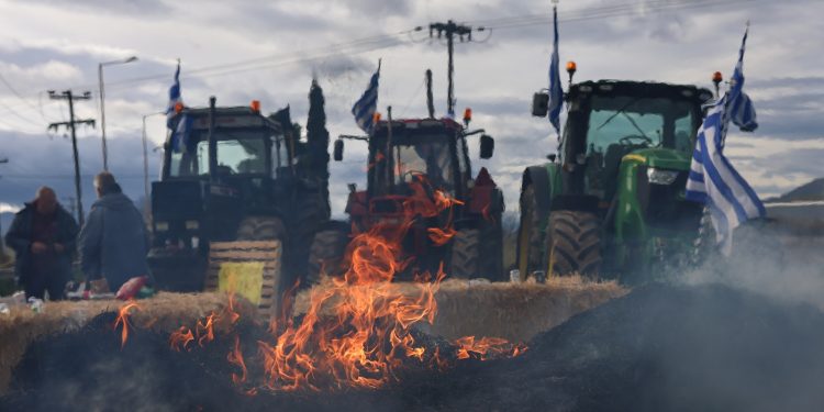 Κώλυμα στο παρά ‘5 του ραντεβού αγροτών και πρωθυπουργού – «Αυτή τη στιγμή η τάση είναι να μην πάμε» (βίντεο)