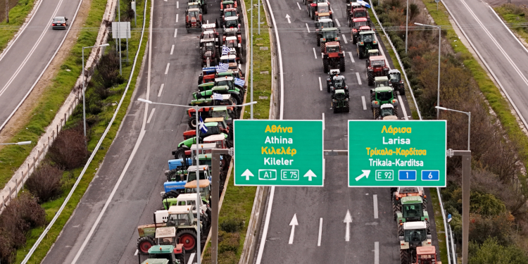 Σε διάλογο με τον πρωθυπουργό πάνε οι «σκληροί» των μπλόκων (βίντεο)