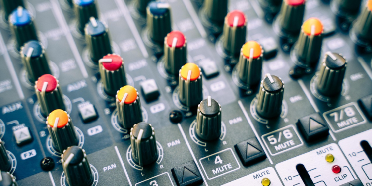 Σουηδία: Εκτός charts τραγούδι που δημιουργήθηκε με AI