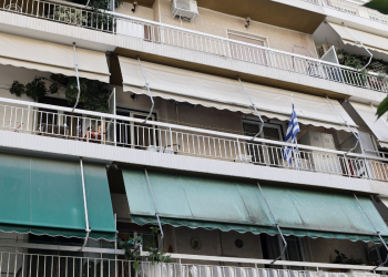 Οι νέες αυξήσεις στα ακίνητα εγκλωβίζουν τους νέους στο πατρικό