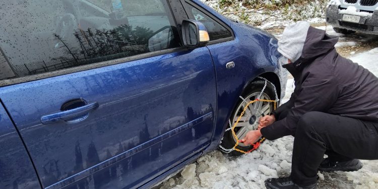 Πού χρειάζονται αλυσίδες και χιονολάστιχα στο οδικό δίκτυο