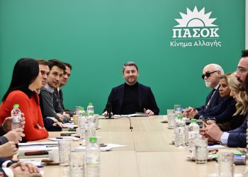 Ανδρουλάκης: «Είμαι εγγυητής της ενότητας και της μάχης απέναντι στη ΝΔ»