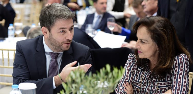 ΠΑΣΟΚ: «Πολιτική αλλαγή με σταθερότητα» το νέο σλόγκαν Ανδρουλάκη