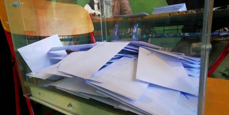 Σε ποια κόμματα ποντάρει η Νέα Δημοκρατία για την επιστολική ψήφο των αποδήμων