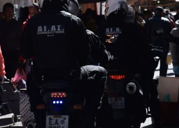 Ηράκλειο: Χειροπέδες σε 33χρονο για τον ξυλοδαρμό του ηλικιωμένου πατέρα του