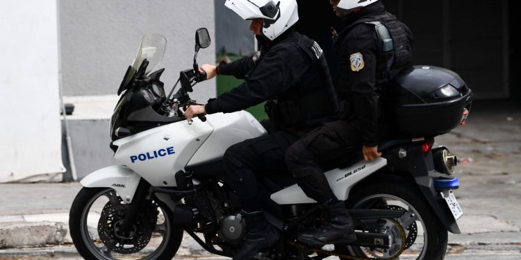 Θεσσαλονίκη: Μεθυσμένος χτύπησε και τραυμάτισε ηλικιωμένο στο κέντρο της πόλης