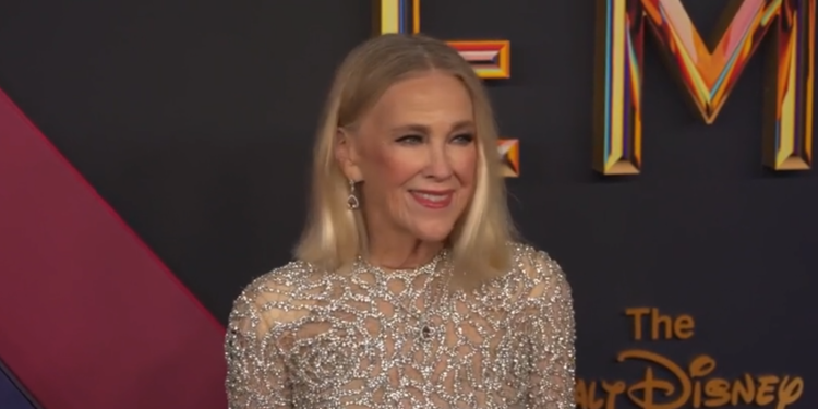 Κάθριν Ο’ Χάρα: Στο νοσοκομείο με σοβαρή δύσπνοια λίγο πριν τον θάνατό της