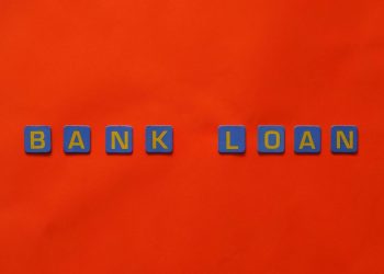 Επτά στα δέκα δάνεια το 2025 εκταμιεύθηκαν χωρίς επίσκεψη σε κατάστημα