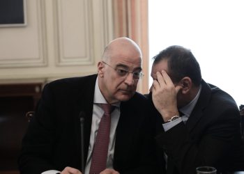 Ούτε γάτα ούτε ζημιά μεταξύ πρώην και νυν υπουργών Άμυνας