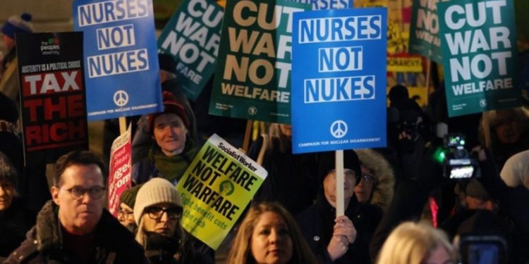 Καταγγελία της HRW: Το δικαίωμα στη διαδήλωση υφίσταται «επίθεση» στη Βρετανία