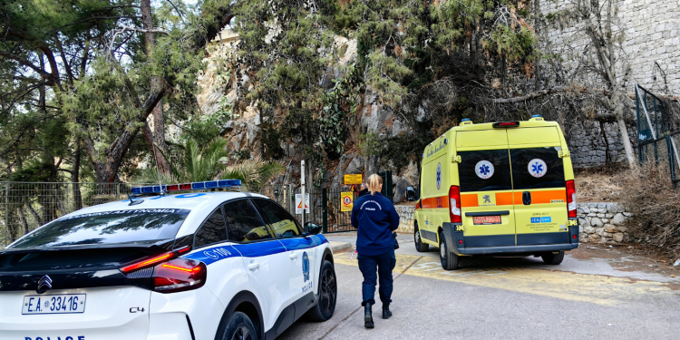 Επίθεση με μαχαίρι σε 16χρονο στο Άλσος Συγγρού – Νοσηλεύεται στο Παίδων (βίντεο)