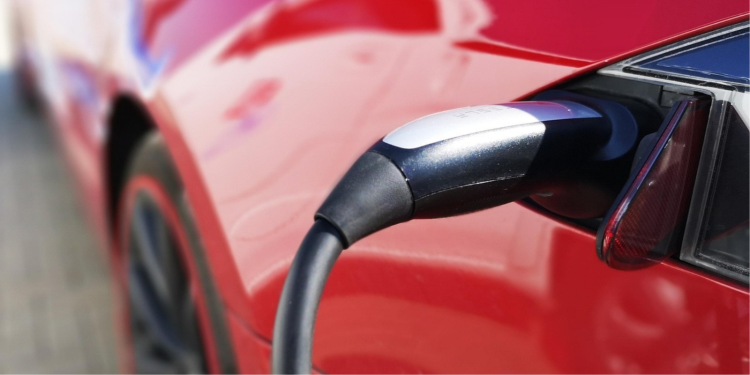 Μετάνιωσες το ηλεκτρικό αυτοκίνητο; Η Renault στο κάνει υβριδικό!