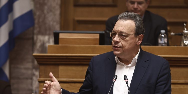 Στο αρχείο η μήνυση Φάμελλου κατά της «Ομάδας Αλήθειας»