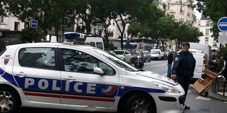 Γαλλία: Πάνω από 1.000 πυρπολήσεις οχημάτων, πάνω από 500 προσαγωγές τη νύχτα της Πρωτοχρονιάς