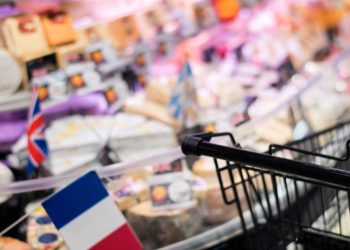 Γαλλία: Αναστέλλει τις εισαγωγές αγροτικών προϊόντων που καλλιεργούνται με χρήση 5 απαγορευμένων ουσιών στην ΕΕ