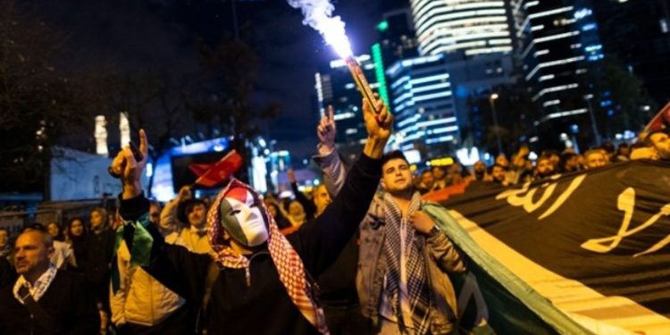 Κωνσταντινούπολη: Εκατοντάδες χιλιάδες άνθρωποι διαδήλωσαν για τη Γάζα