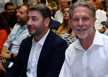 Ο Γερουλάνος κόβει την πίτα του κι όλοι περιμένουν αν θα κρατήσει κομμάτι για τον Ανδρουλάκη!