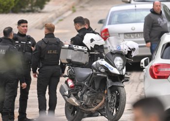 Γλυφάδα: «Θα σκοτώσω και τα αδέλφια μου αν βγω», προειδοποιεί ο δράστης