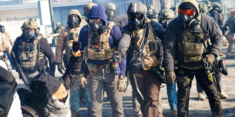 Η δολοφονία του Άλεξ Πρέτι από τα τάγματα εφόδου του Τραμπ αποτελεί σημείο καμπής