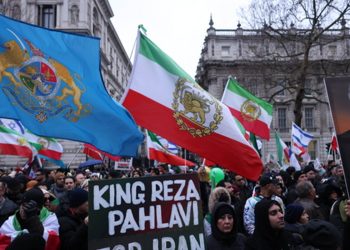 Σε δοκιμασία το καθεστώς του Ιράν από τις οργισμένες διαδηλώσεις – Έτοιμος να επωφεληθεί ο Τραμπ