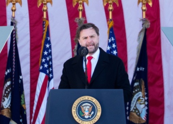 ΗΠΑ: Επίθεση στο σπίτι του Τζει Ντι Βανς – Συνελήφθη ένα άτομο (φώτο)