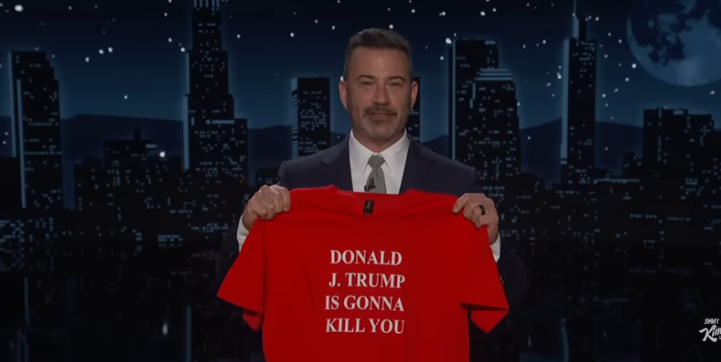 Τζίμι Κίμελ: Εμφανίστηκε με μπλούζα «ο Τραμπ θα σε σκοτώσει» (βίντεο)