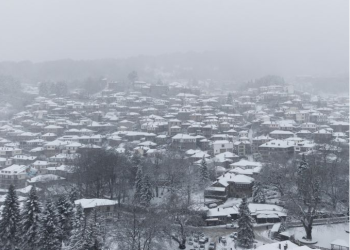 Κακοκαιρία: Πλημμύρισε η Αχαΐα – Κατολισθήσεις στα Άγραφα (βίντεο)
