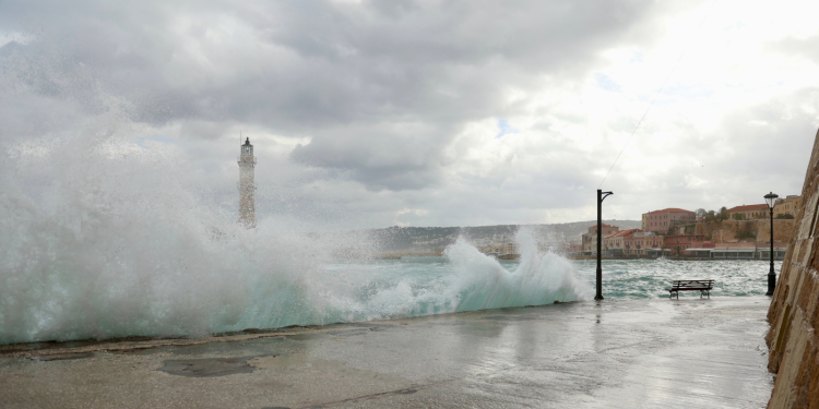 Έκτακτο δελτίο ΕΜΥ: Σε «κόκκινο» συναγερμό 5 περιοχές – Έρχονται σφοδρές καταιγίδες