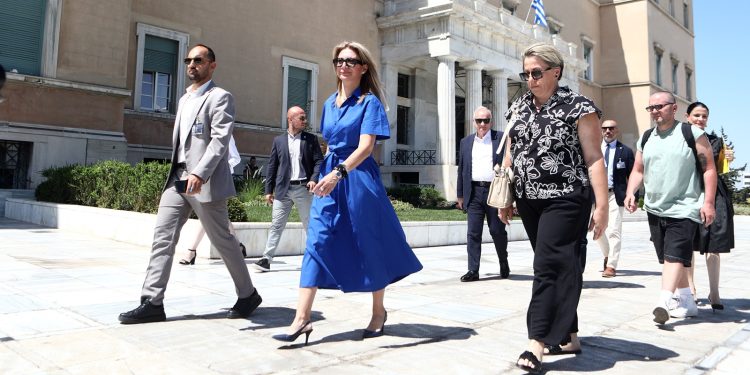 Δημοσκόπηση GPO: Ποιοι ψηφίζουν την Καρυστιανού; – Τα κόμματα με το μεγαλύτερο πρόβλημα